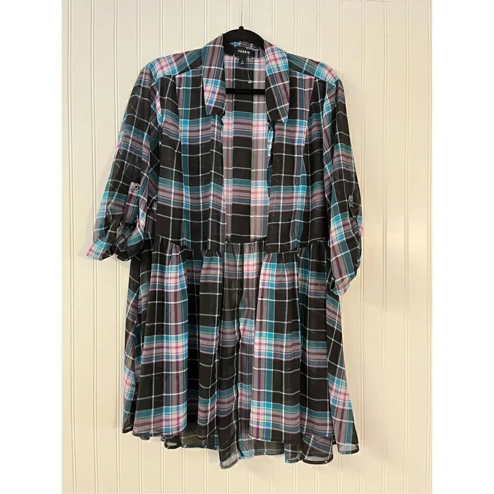 Torrid blouse plaid with no closures sz 2